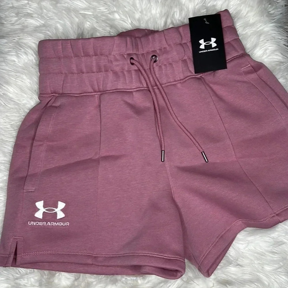 Under Armour NWT Essential Fleece Short 4” Size XS - Picture 2 of 9
